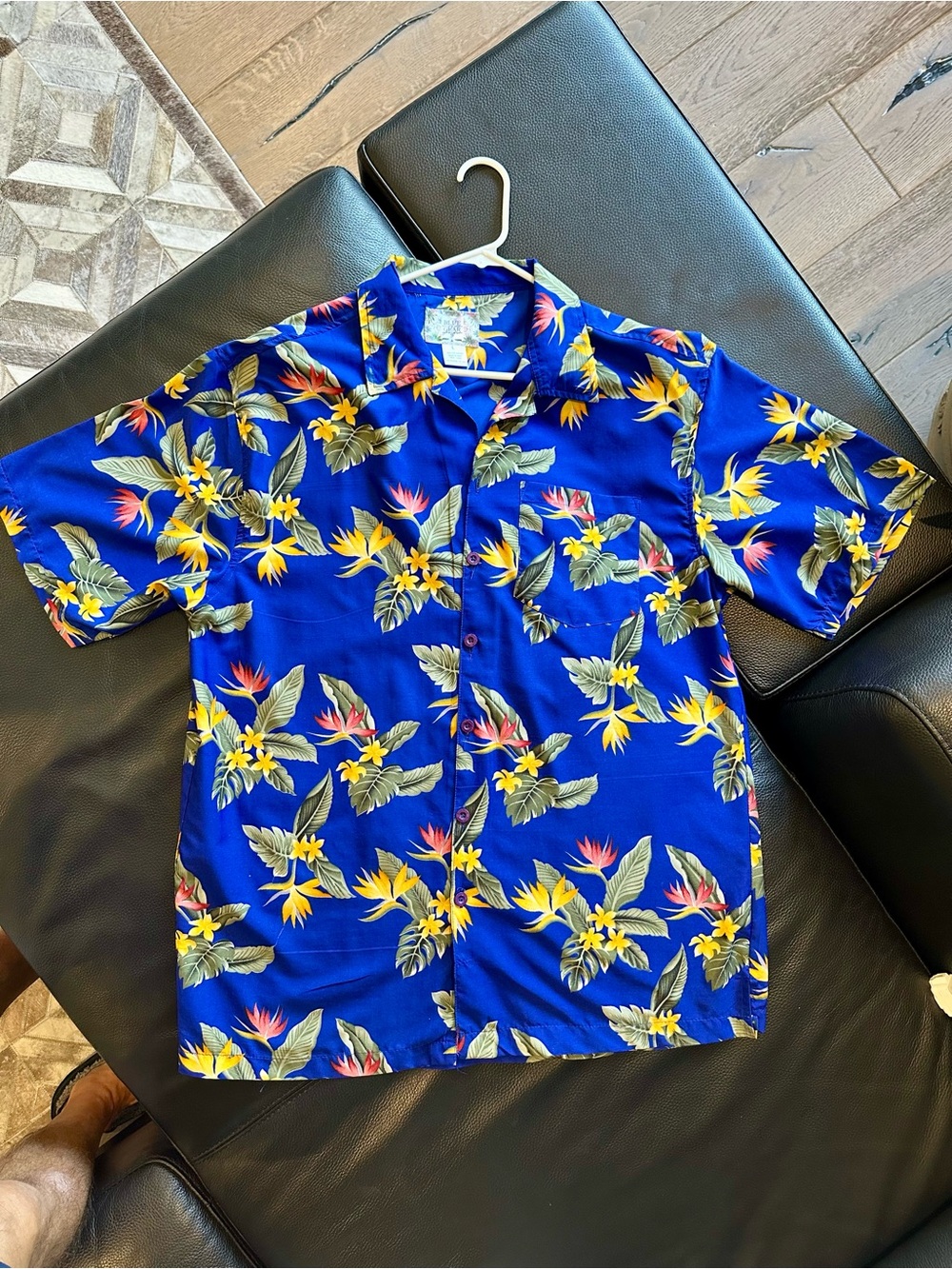 Men's Blue Tropical Floral Short-Sleeve Shirt